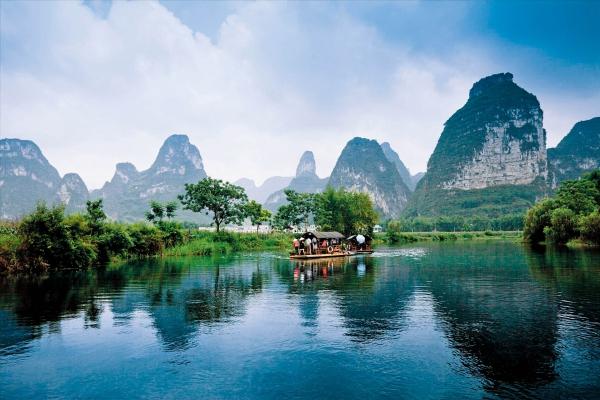 广西日报聚焦广西发展动态